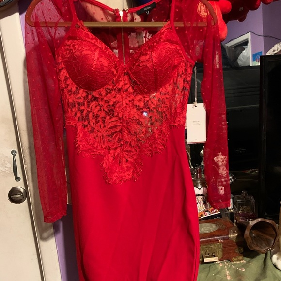 Beautiful 5 dresses - Picture 1 of 8